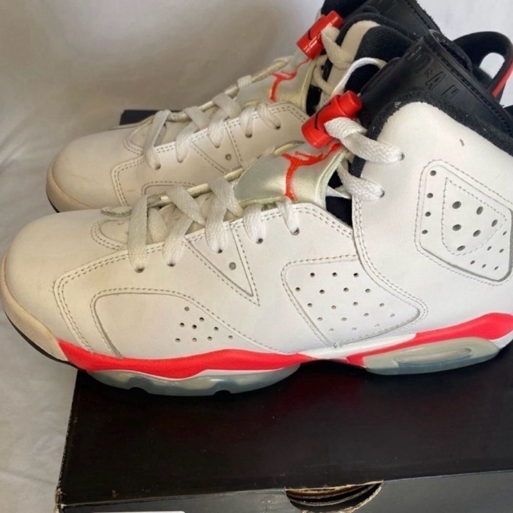 Air Jordan 6 - Picture 7 of 7